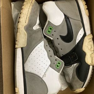 Men Nike Air Force 1 ‘07 Size 9 White and Grey